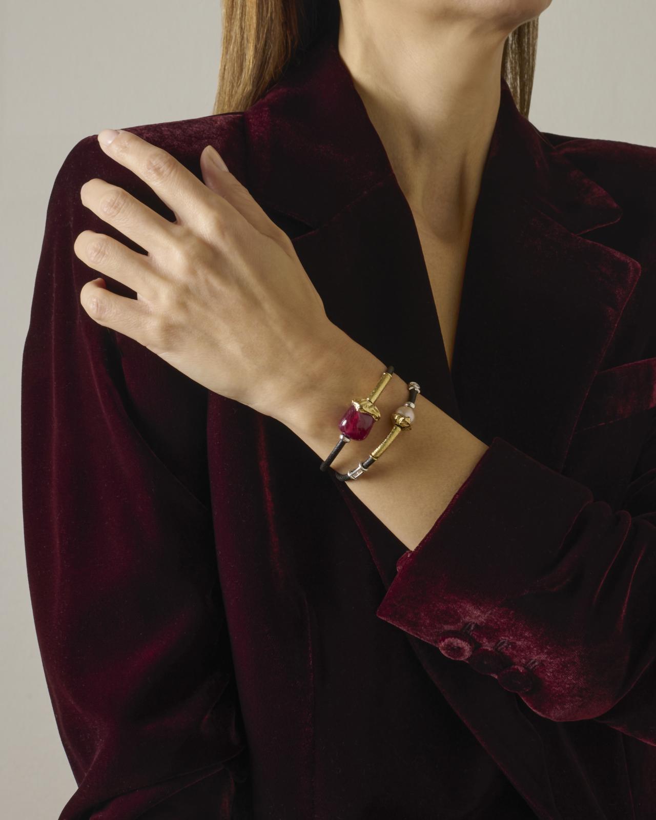 3MM LEATHER DOUBLE BRACELET WITH 18K YELLOW GOLD, RUBY, NATURAL PEARL AND SILVER ELEMENTS. LOBSTER CLASP CLOSURE