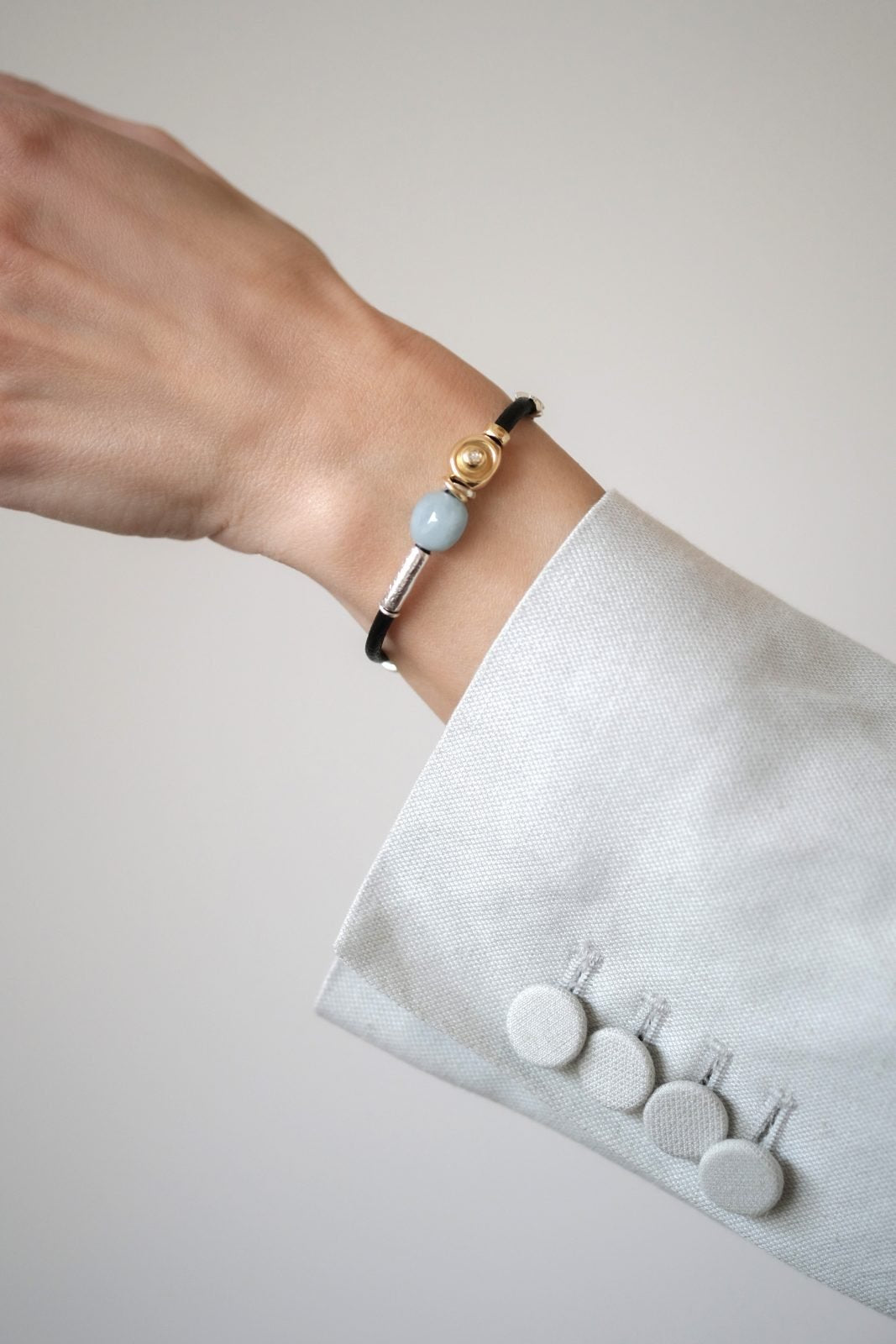 MISNAI 3MM LEATHER BRACELET WITH 18K GOLD NUGGET, DIAMOND AND AQUAMARINE