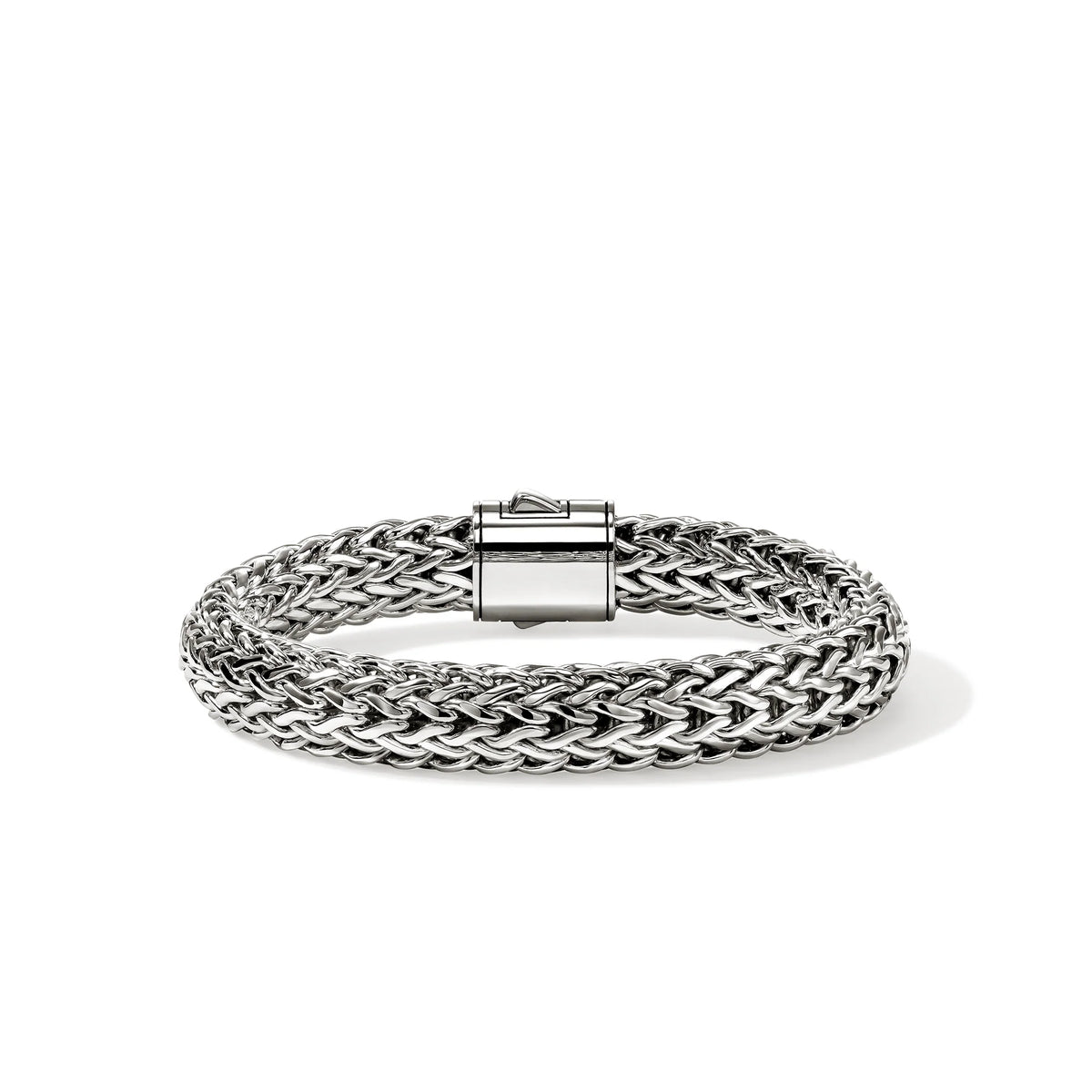 JOHN HARDY ICON 10.5MM STERLING SILVER BRACELET WITH TREATED BLACK SAPPHIRE PUSHER CLASP. SIZE MEDIUM