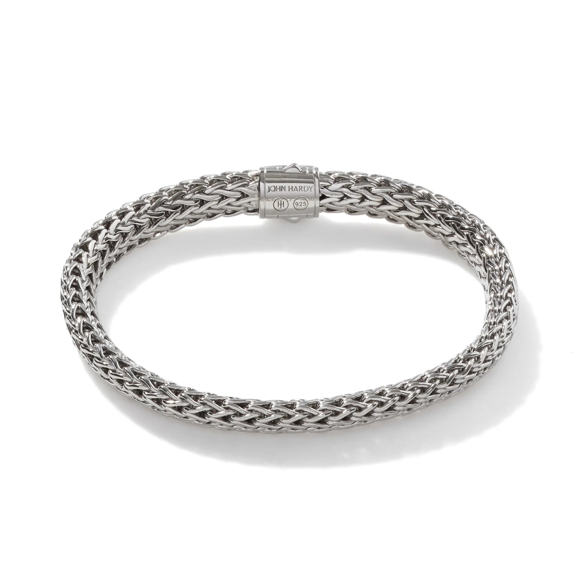 JOHN HARDY ICON STERLING SILVER BRACELET WITH TREATED BLACK SAPPHIRE PUSHER CLASP SIZE MEDIUM.