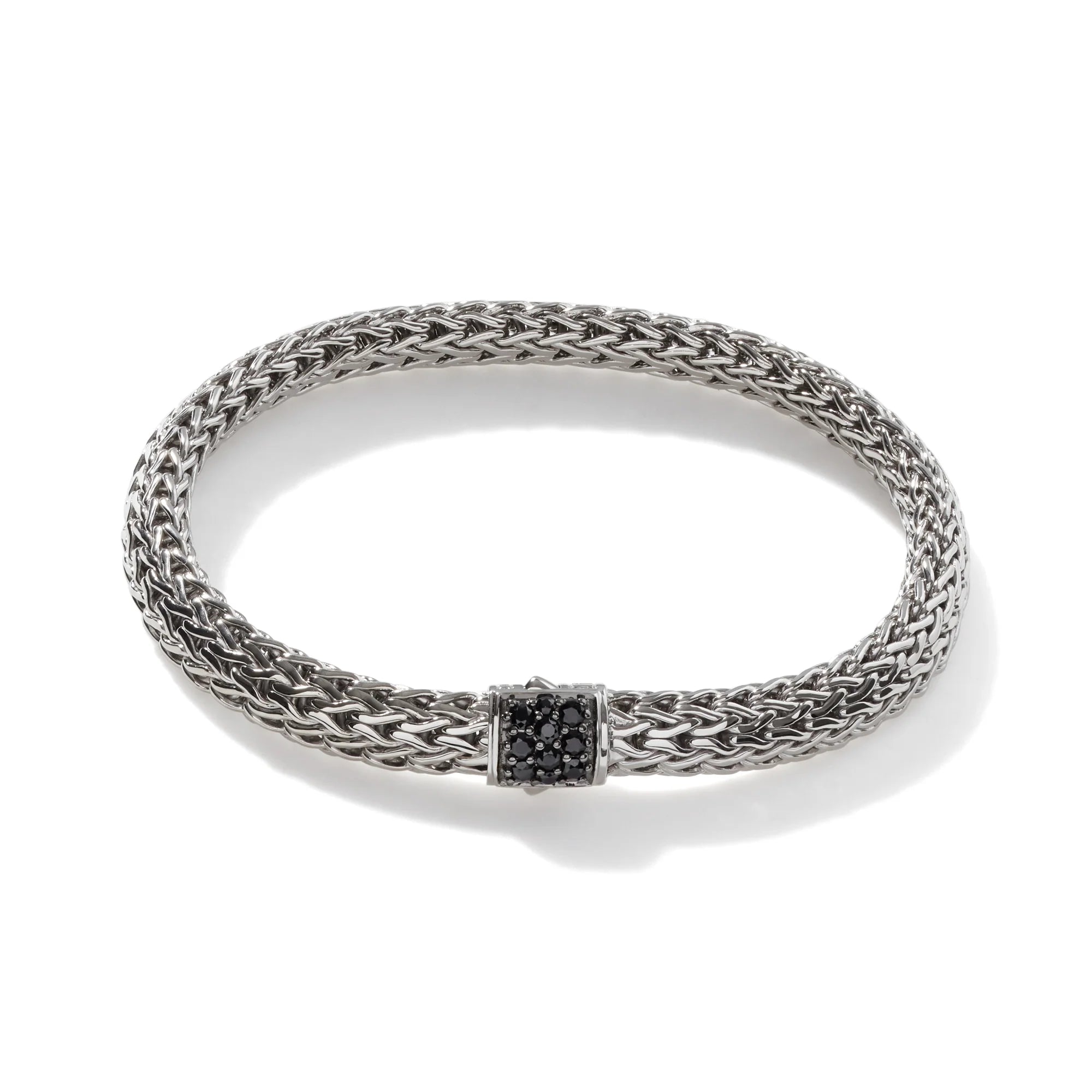 JOHN HARDY ICON STERLING SILVER BRACELET WITH TREATED BLACK SAPPHIRE PUSHER CLASP SIZE MEDIUM.