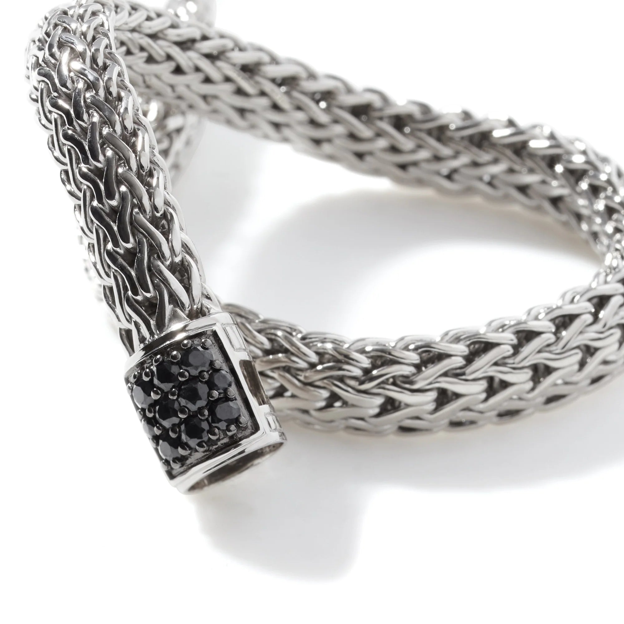 JOHN HARDY ICON STERLING SILVER BRACELET WITH TREATED BLACK SAPPHIRE PUSHER CLASP SIZE MEDIUM.