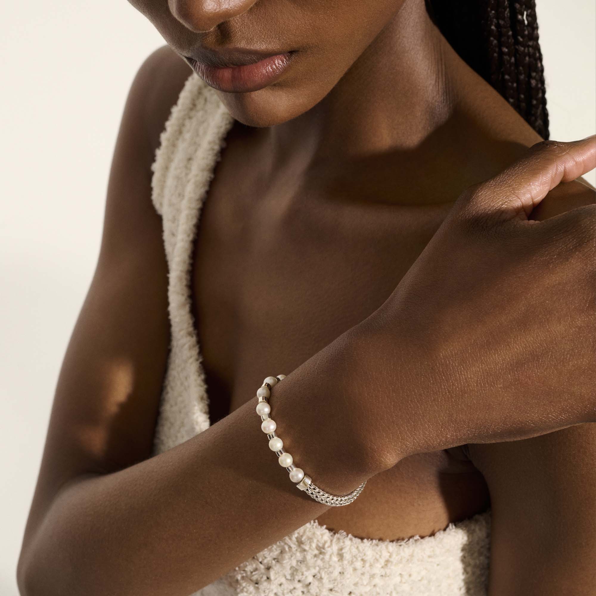 JOHN HARDY ESSENTIALS SILVER PEARL 5MM EXTRA SMALL CHAIN BRACELET WITH 5.5-6MM AND 6-6.5MM CULTURED FRESH WATER PEARLS WITH PUSHER CLASP SIZE M