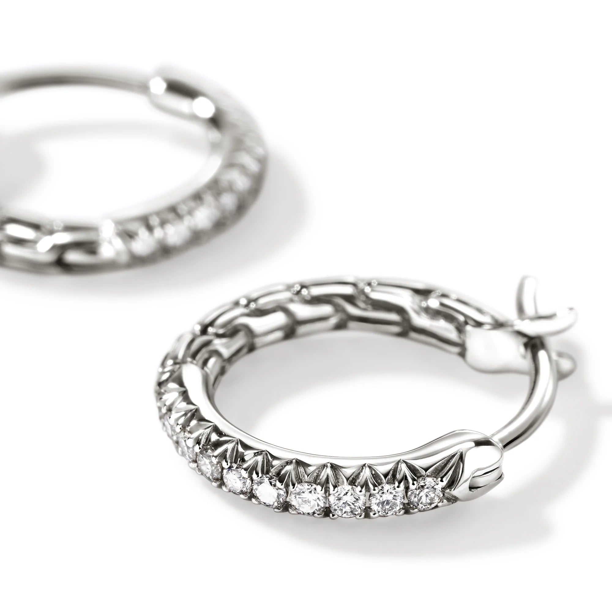 JOHN HARDY ESSENTIAL STERLING SILVER PAVE HOOP EARRINGS, NATURAL DIAMONDS 0.16CT TW.