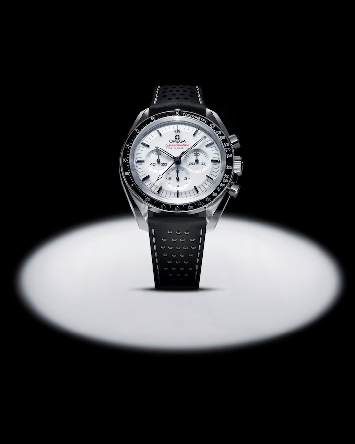 Speedmaster Moonwatch Professional 42 mm, steel on leather strap