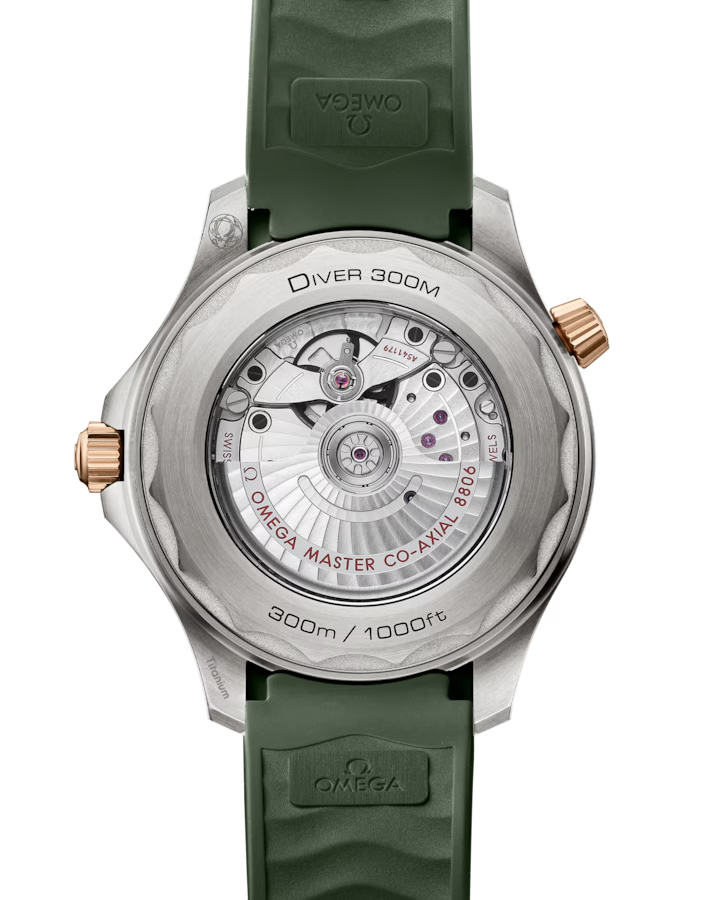 Seamaster Diver 300M 42 mm, titanium ‑ Bronze gold on rubber strap